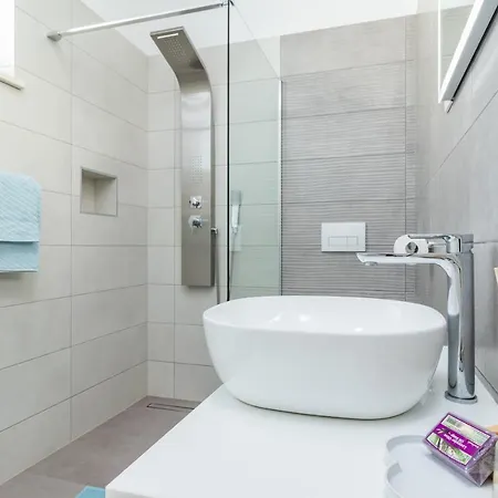 Cindric Ii Apartment *