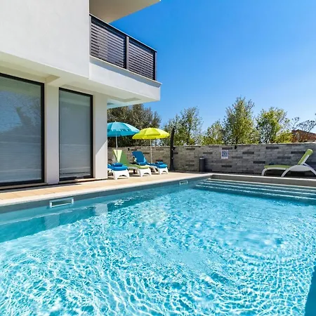 Cindric Ii Apartment