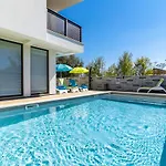 Cindric Ii Appartement